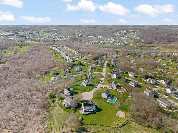$649,000 | 1046 Woodridge Drive, Canonsburg, PA 15317