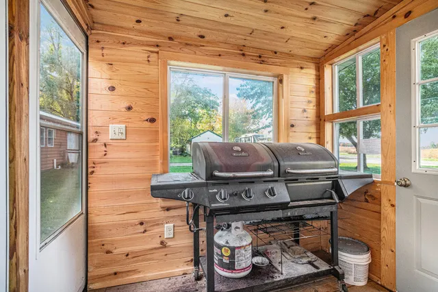 $419,000 | 53027 Twin Lakes Road, Dowagiac, MI 49047