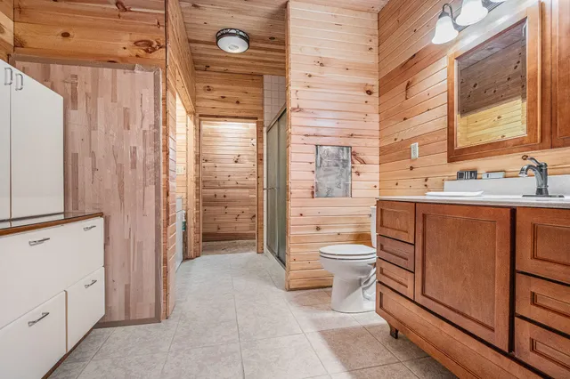 $419,000 | 53027 Twin Lakes Road, Dowagiac, MI 49047