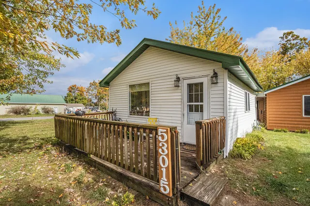 $419,000 | 53027 Twin Lakes Road, Dowagiac, MI 49047