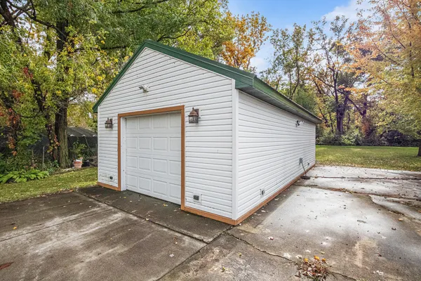 $419,000 | 53027 Twin Lakes Road, Dowagiac, MI 49047