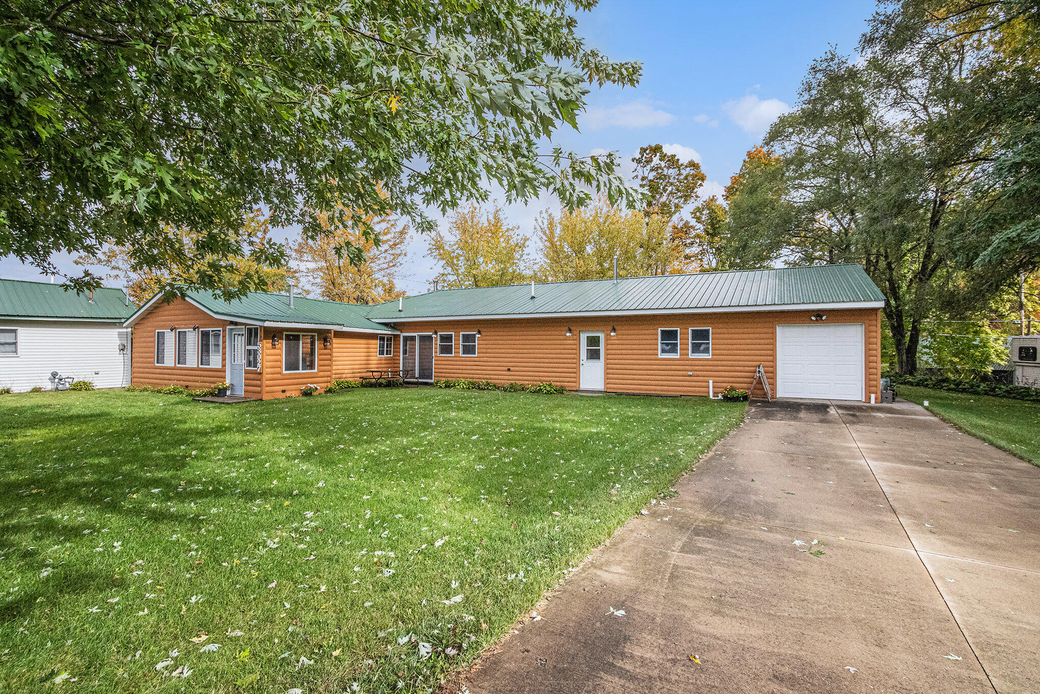 53027 Twin Lakes Road Dowagiac, MI 49047 - Photo 3 of 29 003_file_625