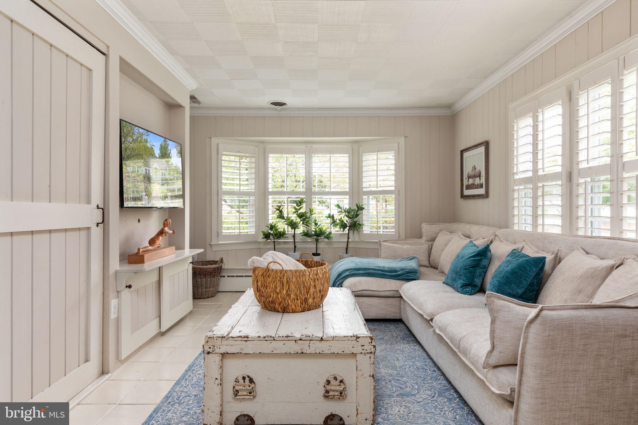 505 Edwards Ferry Road Northeast Leesburg, VA 20176 - Photo 11 of 36 Family Room With Built In