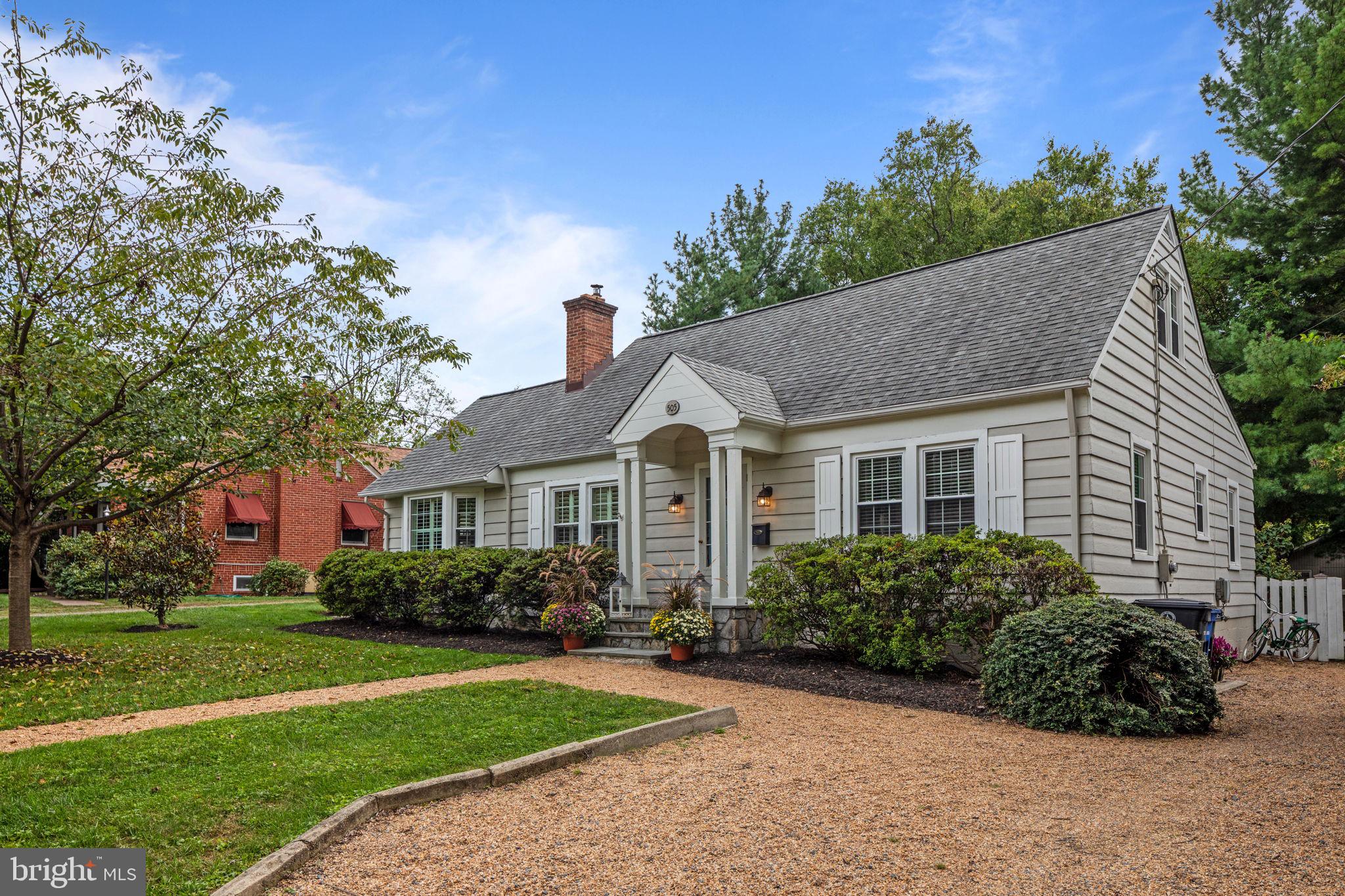 505 Edwards Ferry Road Northeast Leesburg, VA 20176 - Photo 3 of 36