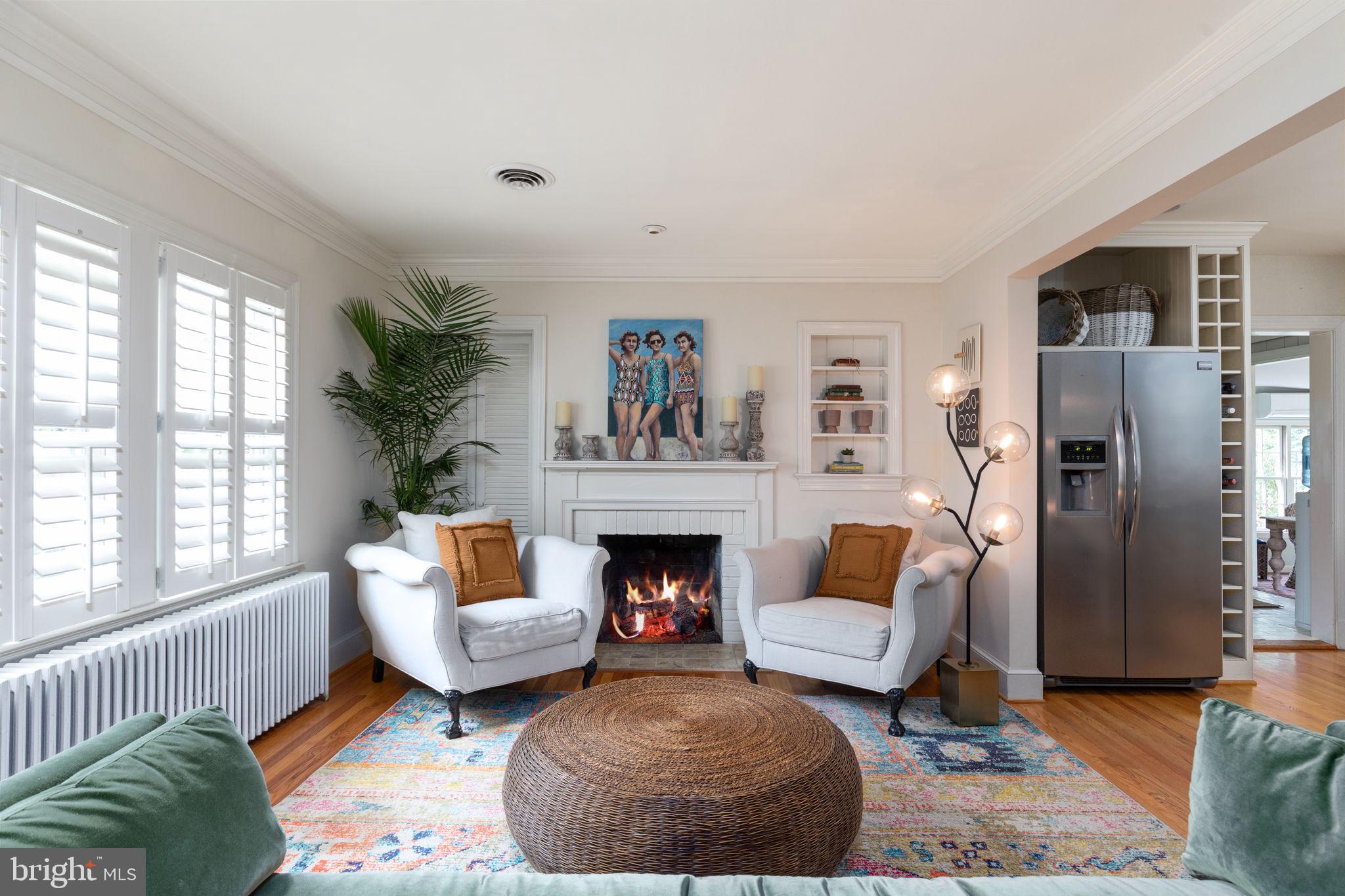 505 Edwards Ferry Road Northeast Leesburg, VA 20176 - Photo 4 of 36 Gas Fireplace