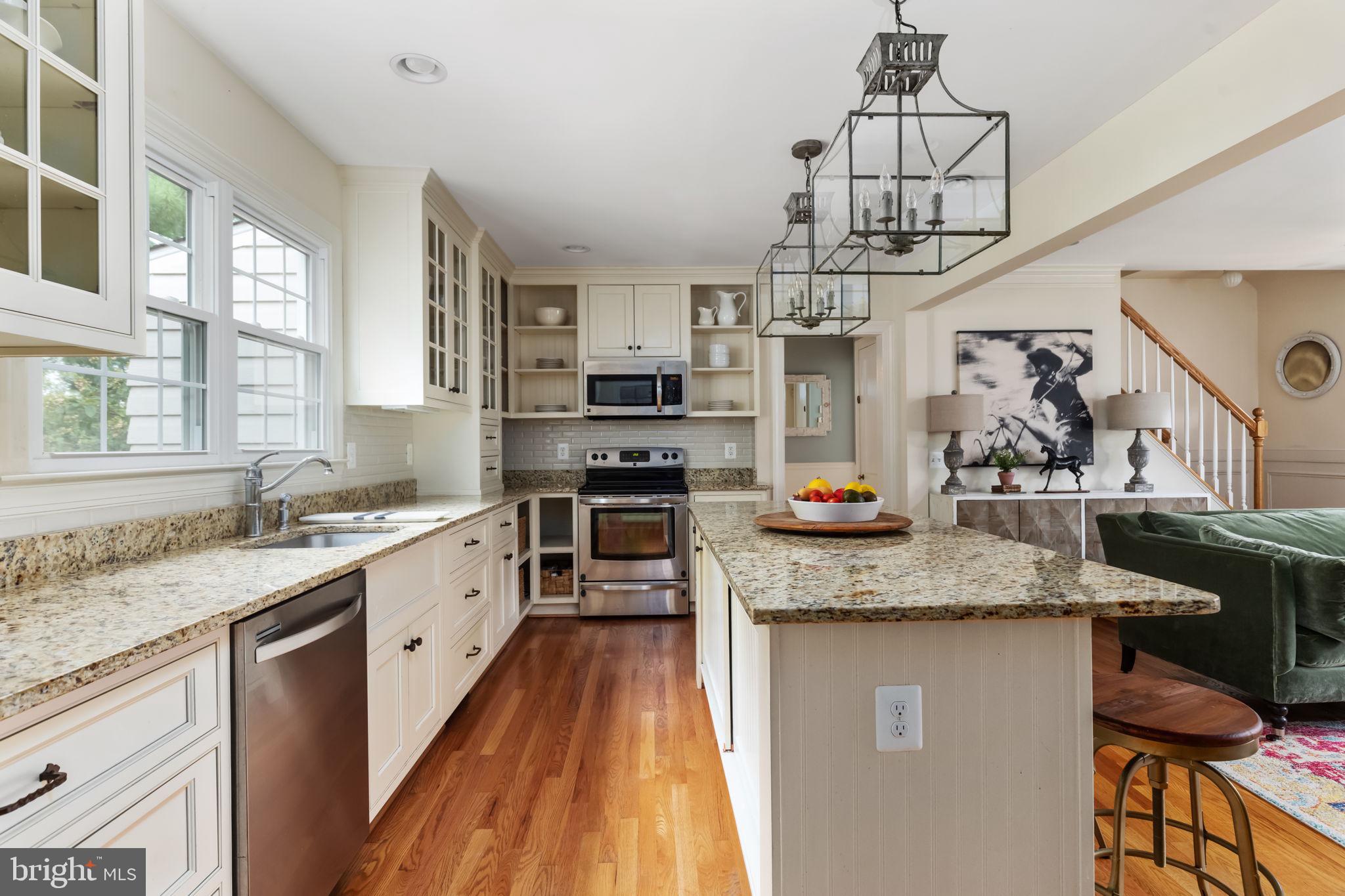 505 Edwards Ferry Road Northeast Leesburg, VA 20176 - Photo 10 of 36