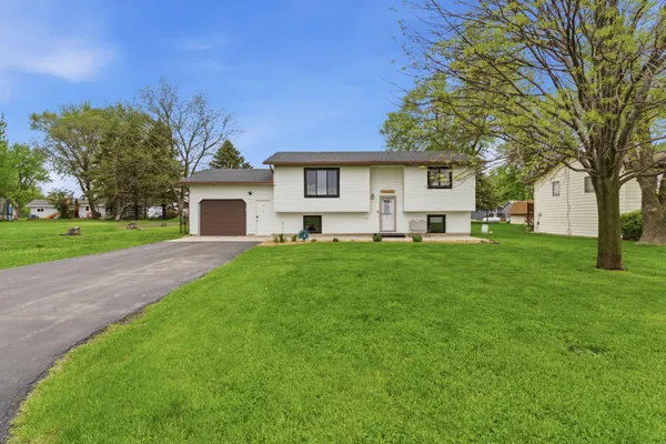$200,000 | 410 8th Street, Kerkhoven, MN 56252