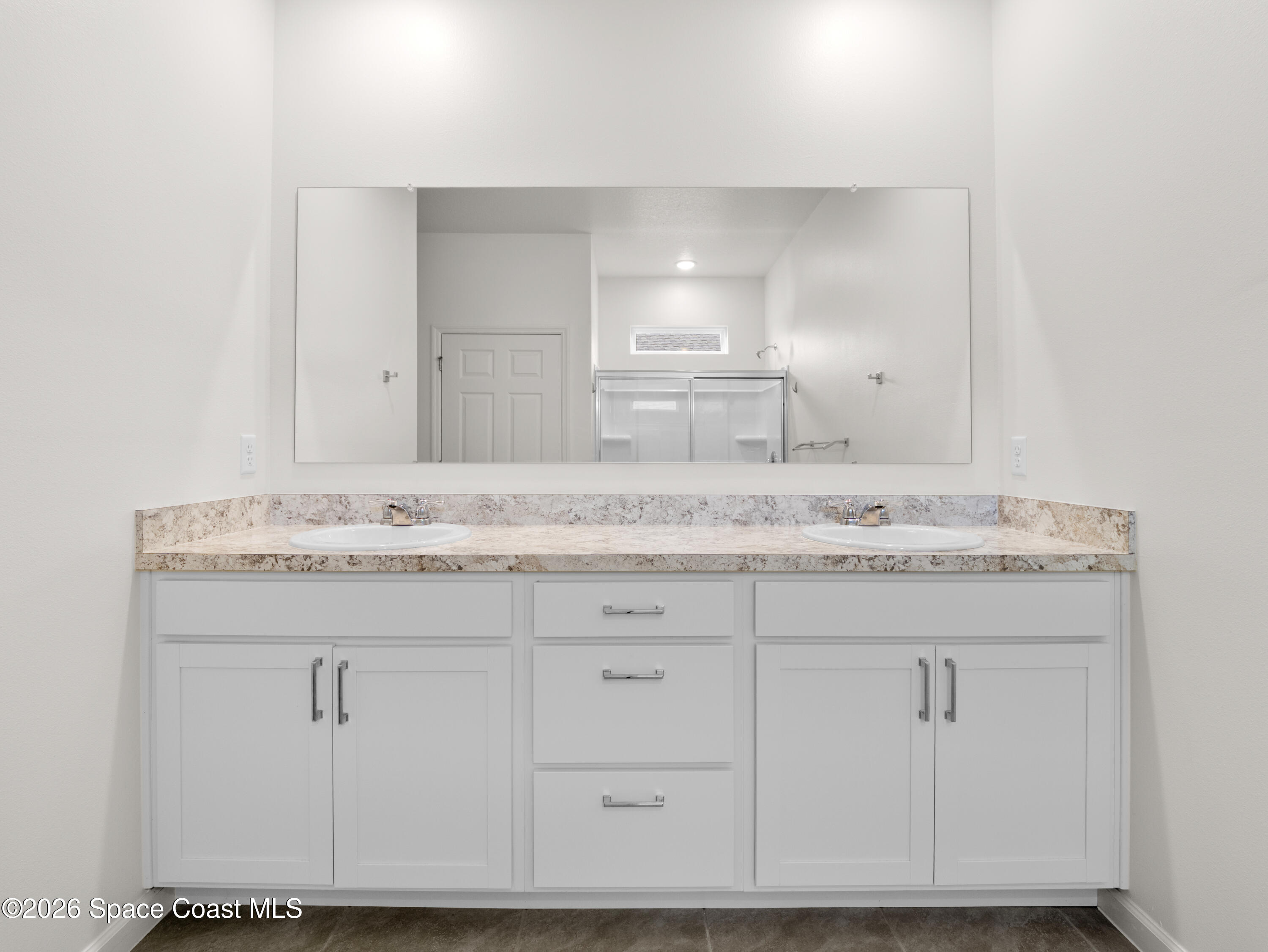 5388 Waterfall Place Grant, FL 32949 - Photo 18 of 29 Primary Bathroom