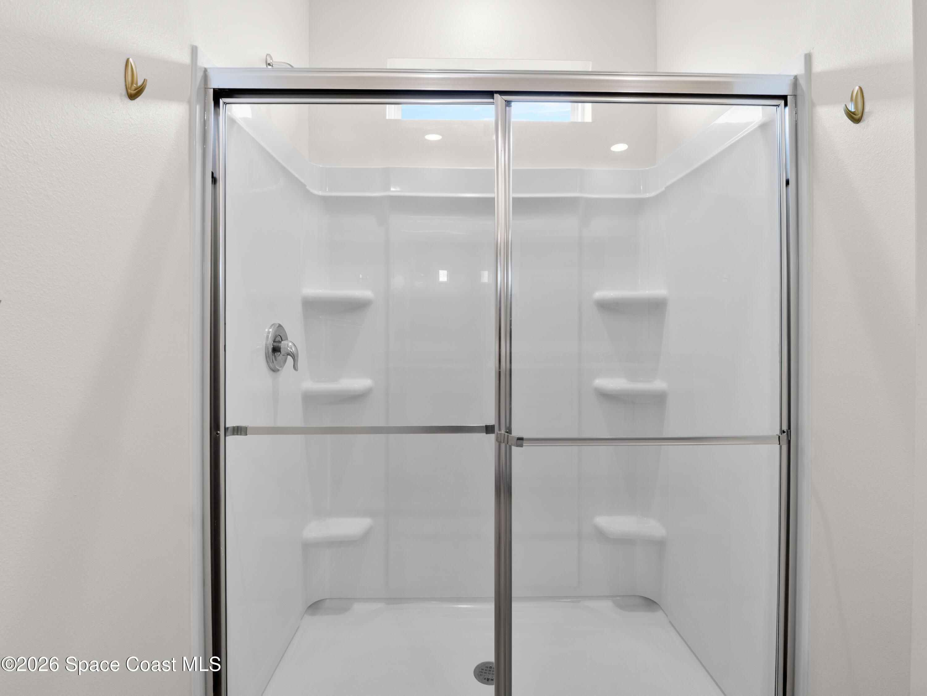 5388 Waterfall Place Grant, FL 32949 - Photo 19 of 29 Primary Bathroom