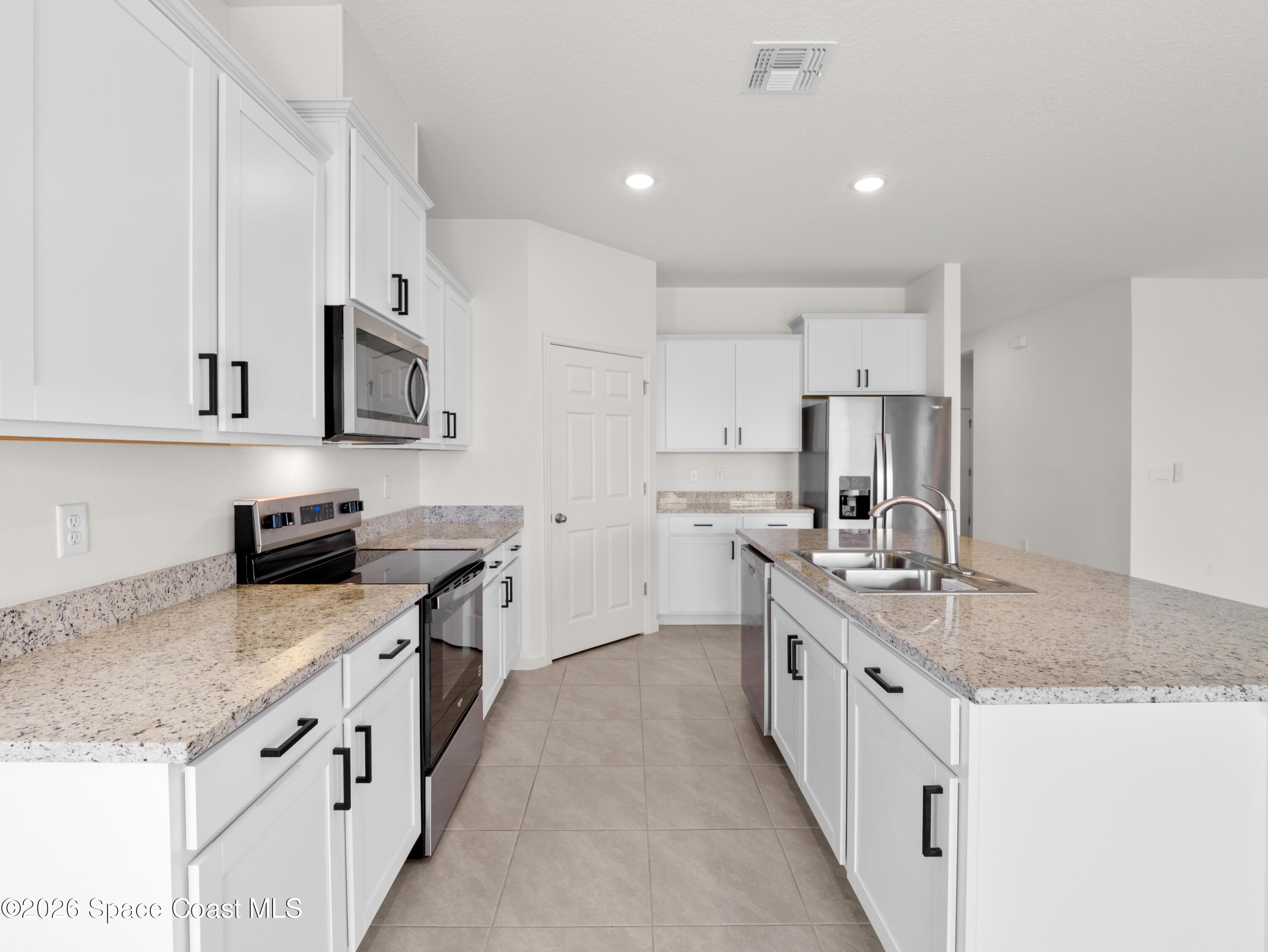 5388 Waterfall Place Grant, FL 32949 - Photo 4 of 29 Kitchen