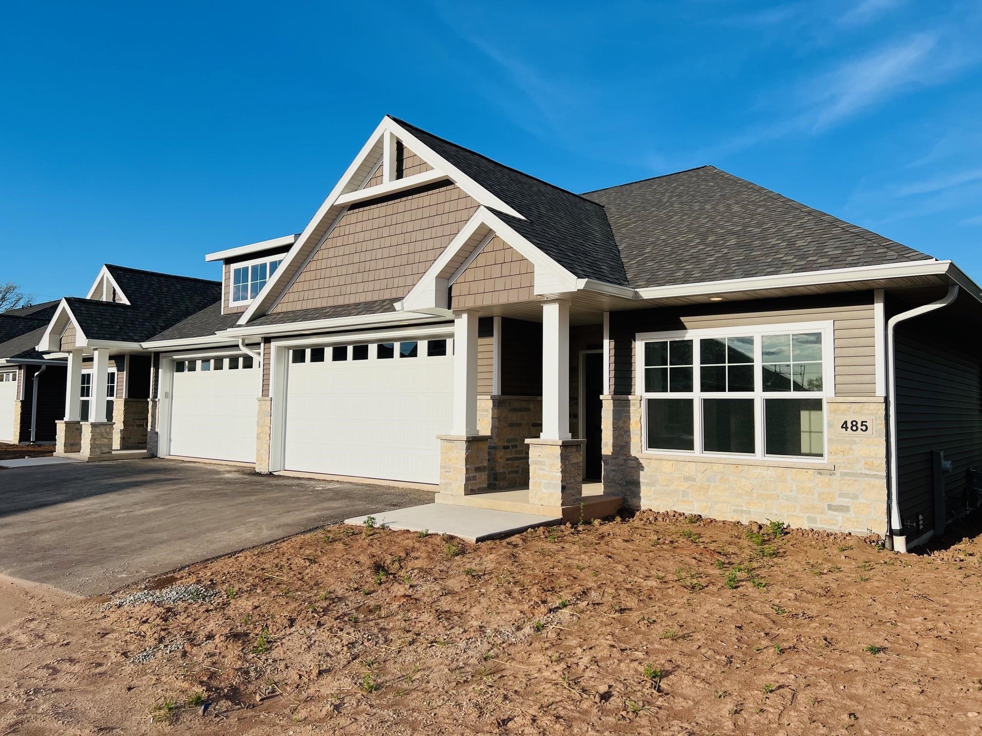 485 Papermill Circle Kimberly, WI 54136 - Photo 2 of 47