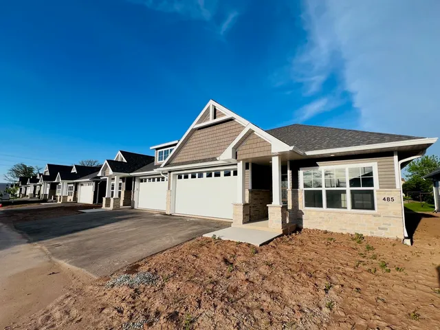 $419,900 | 485 Papermill Circle, Kimberly, WI 54136