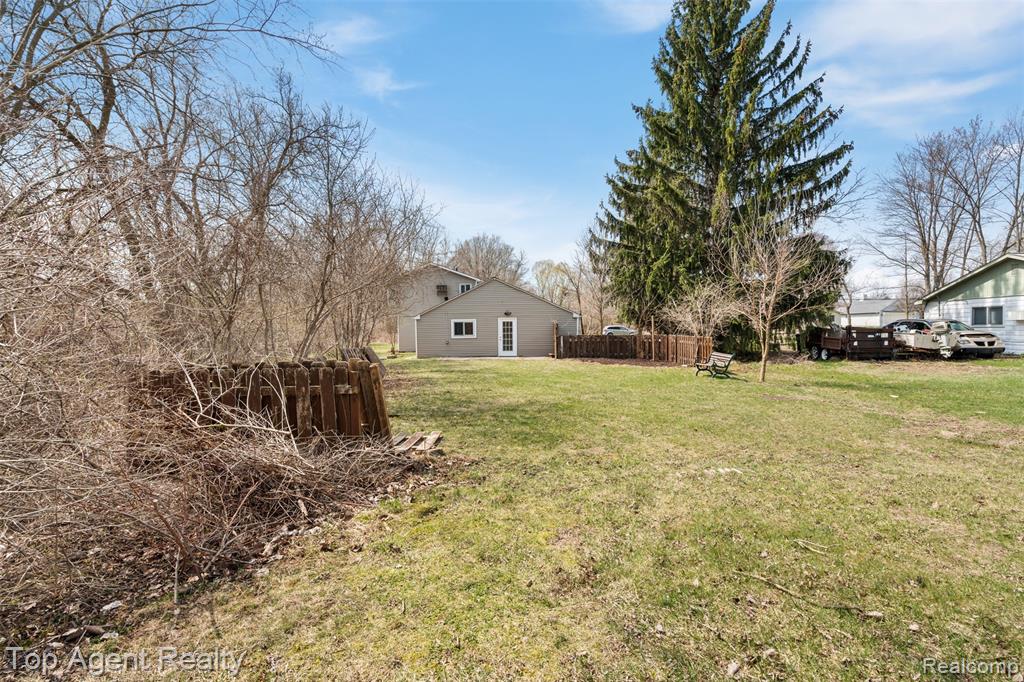 1593 Parke Street Rochester Hills, MI 48307 - Photo 31 of 34