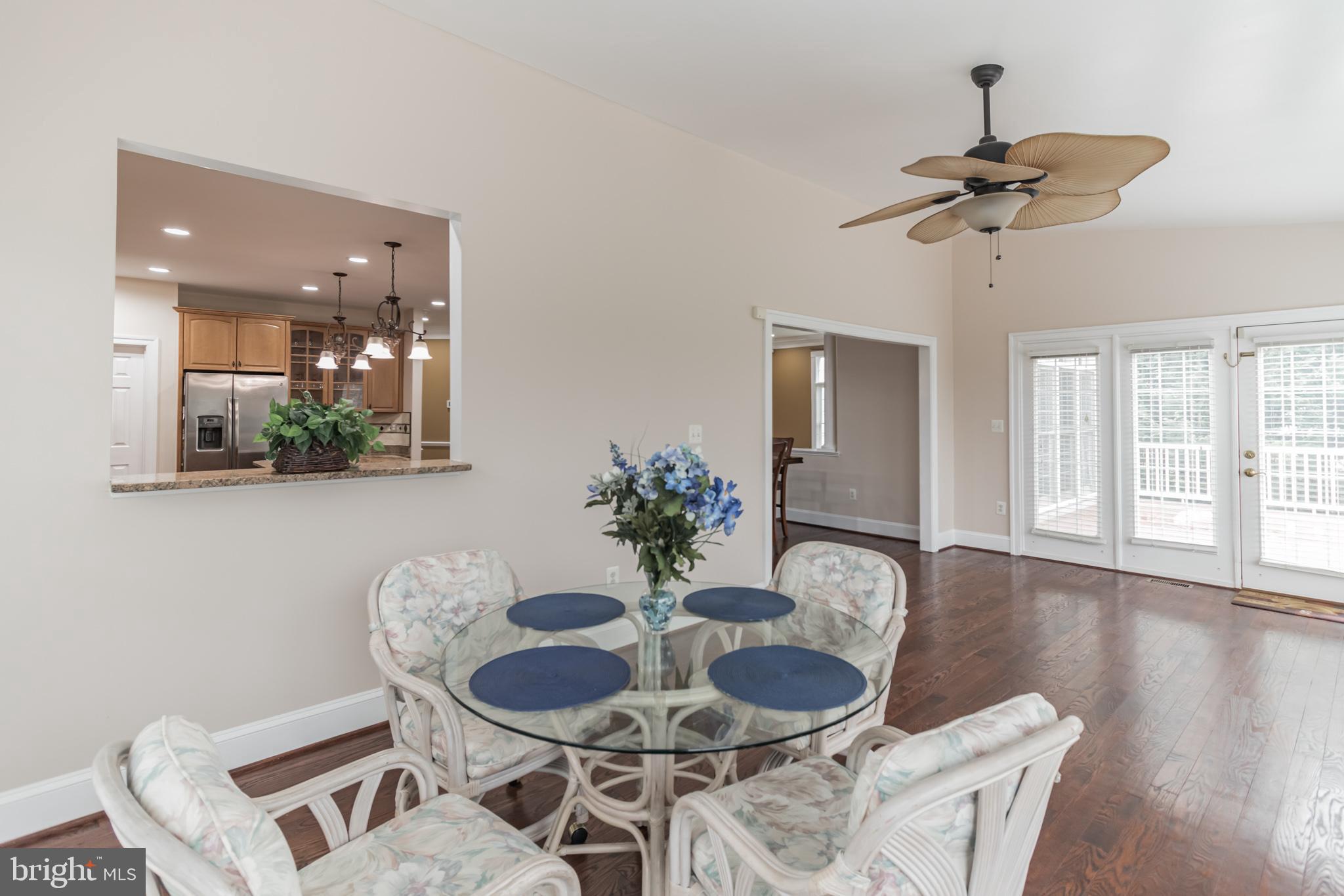 18606 Kerill Road Triangle, VA 22172 - Photo 18 of 50 Large sunroom off the kitchen