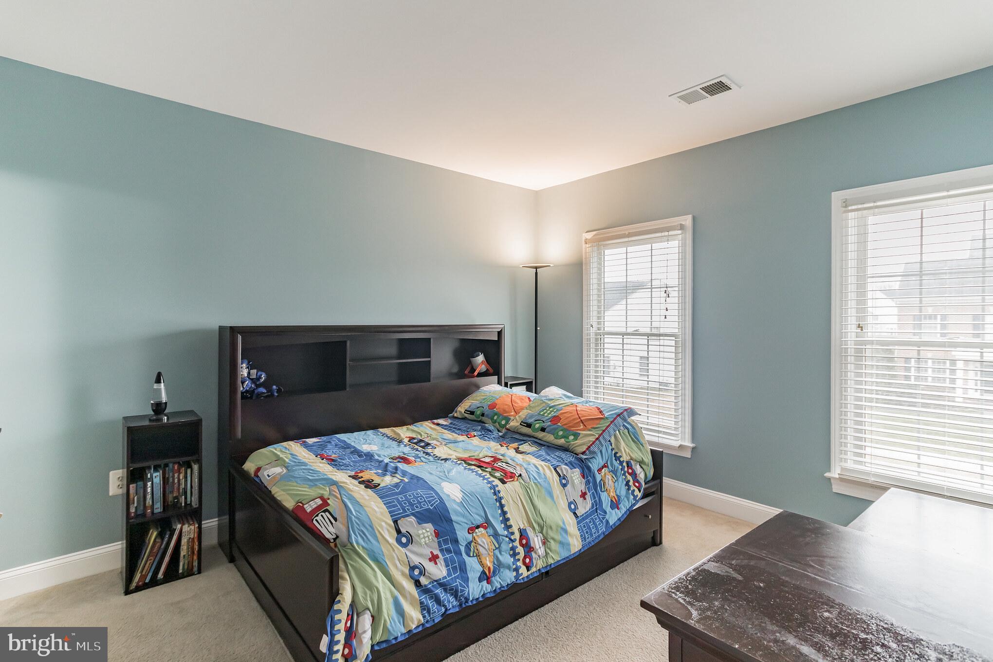18606 Kerill Road Triangle, VA 22172 - Photo 32 of 50 Upper level fifth bedroom