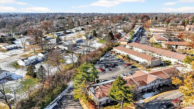 $175,000 | 10032 Sakura Drive, St. Louis, MO 63128