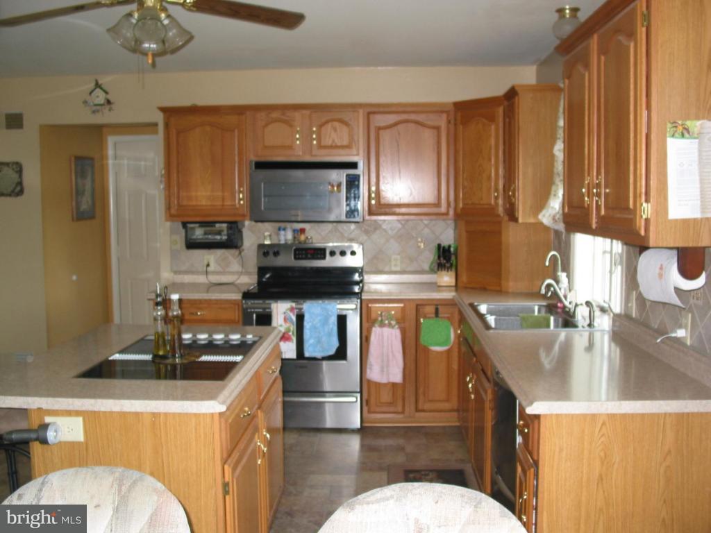 9 Kurtz Drive Lititz, PA 17543 - Photo 6 of 22 Gallery Image 6