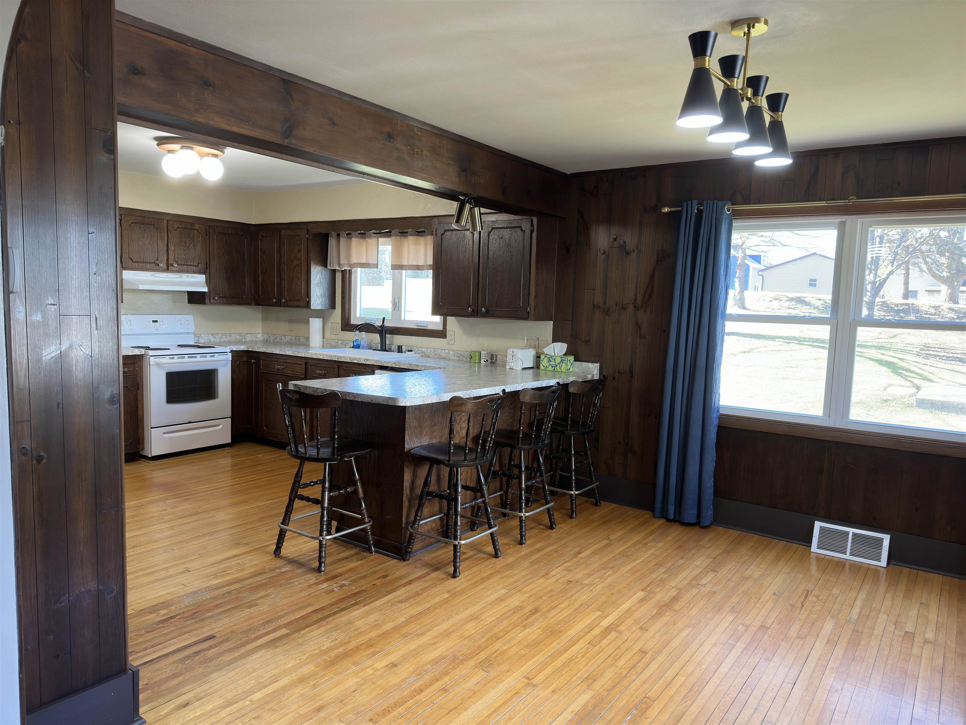 124 Juneau Street Horicon, WI 53032 - Photo 11 of 27