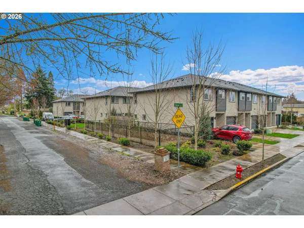 $349,900 | 2830 22nd Avenue, Unit 10, Forest Grove, OR 97116
