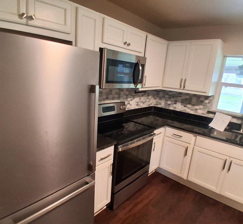 2512 Monroe Street Commerce, TX 75428 - Photo 3 of 18