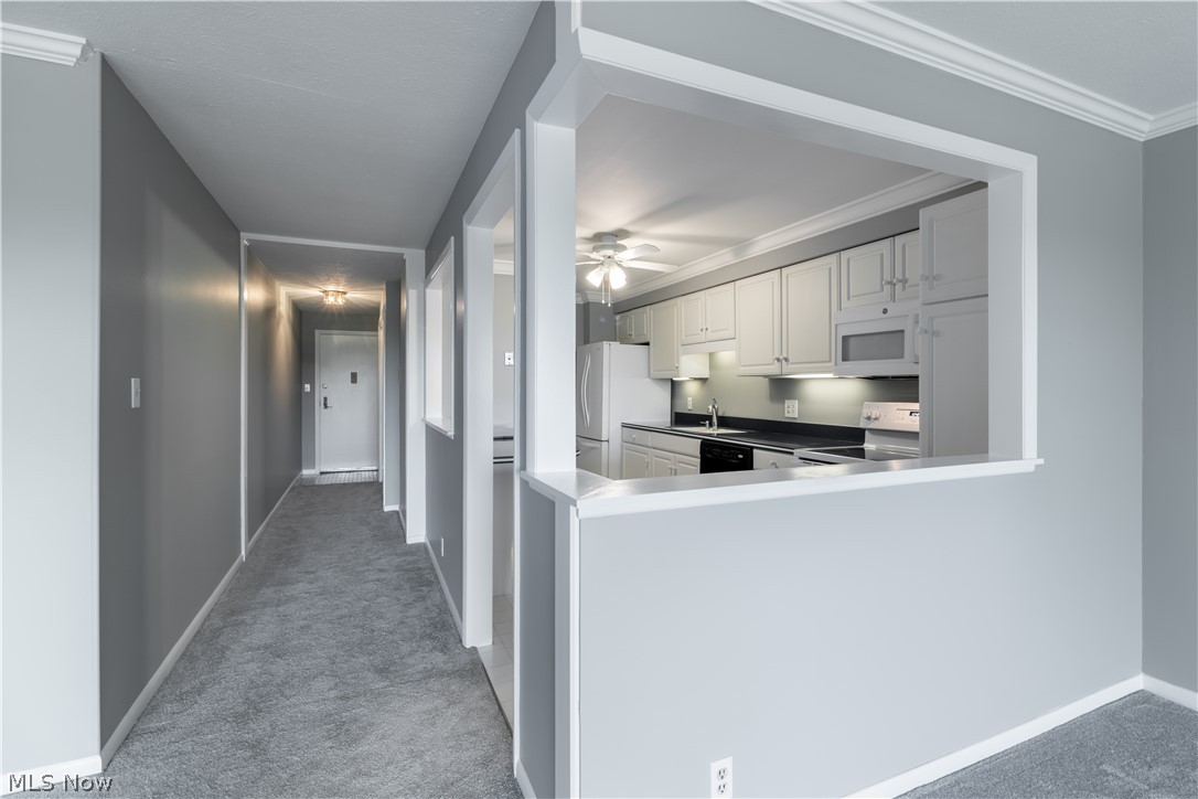 22555 Center Ridge Road, Unit 401 Rocky River, OH 44116 - Photo 11 of 33 Gallery Image 11