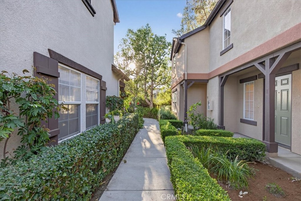 9 Three Vines Court Ladera Ranch, CA 92694 - Photo 6 of 41