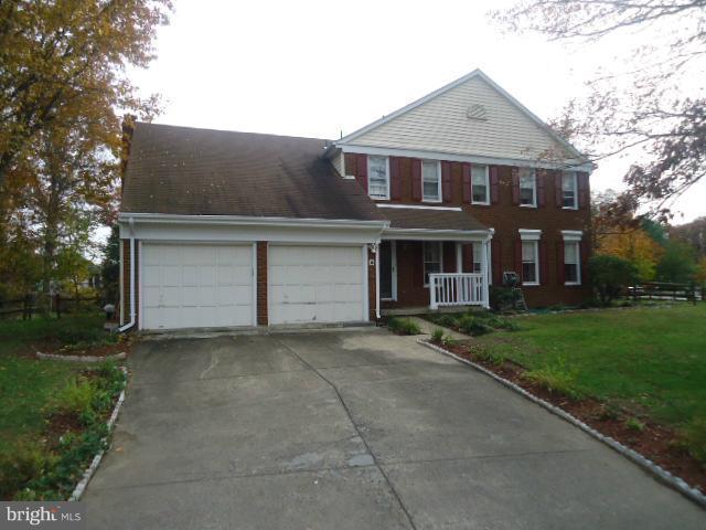 8112 Edinburgh Drive Springfield, VA 22153 - Photo 1 of 29 Exterior (Front)