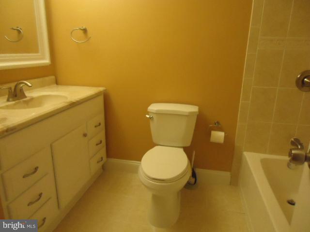 8112 Edinburgh Drive Springfield, VA 22153 - Photo 14 of 29 Hallway Bath Room