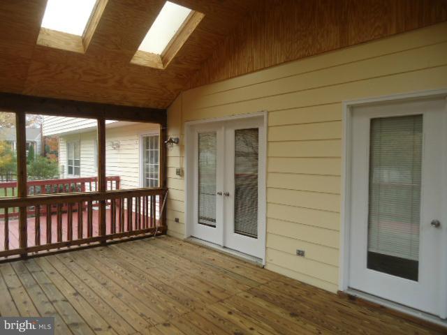 8112 Edinburgh Drive Springfield, VA 22153 - Photo 21 of 29 Sunroom1