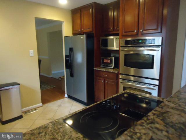8112 Edinburgh Drive Springfield, VA 22153 - Photo 5 of 29 Kitchen