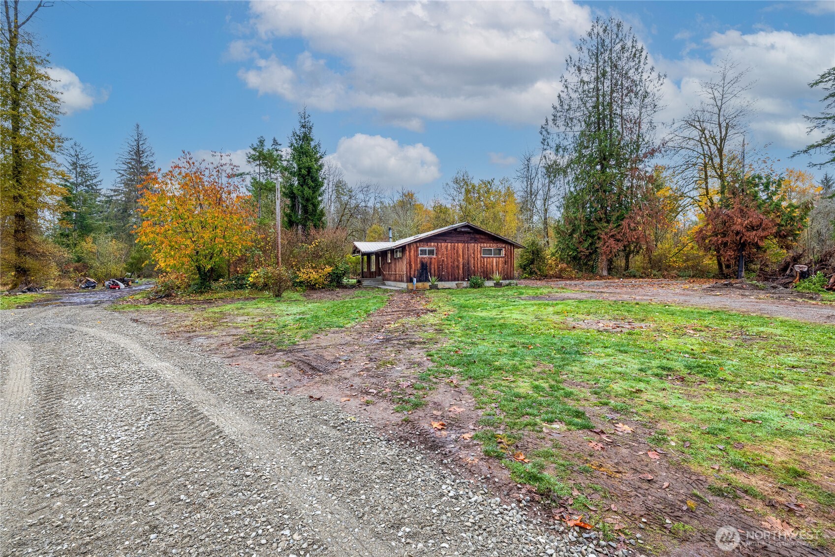 10048 Littlerock Road Southwest Olympia, WA 98512 - Photo 3 of 25 Gallery Image 3