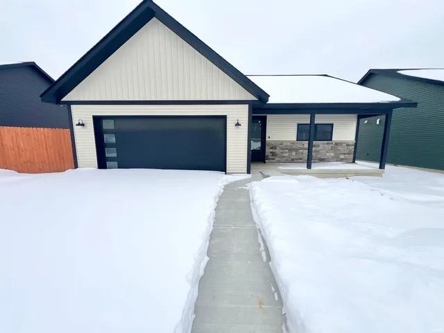 $367,000 | 2106 Aruba Drive, Bedford, IN 47421
