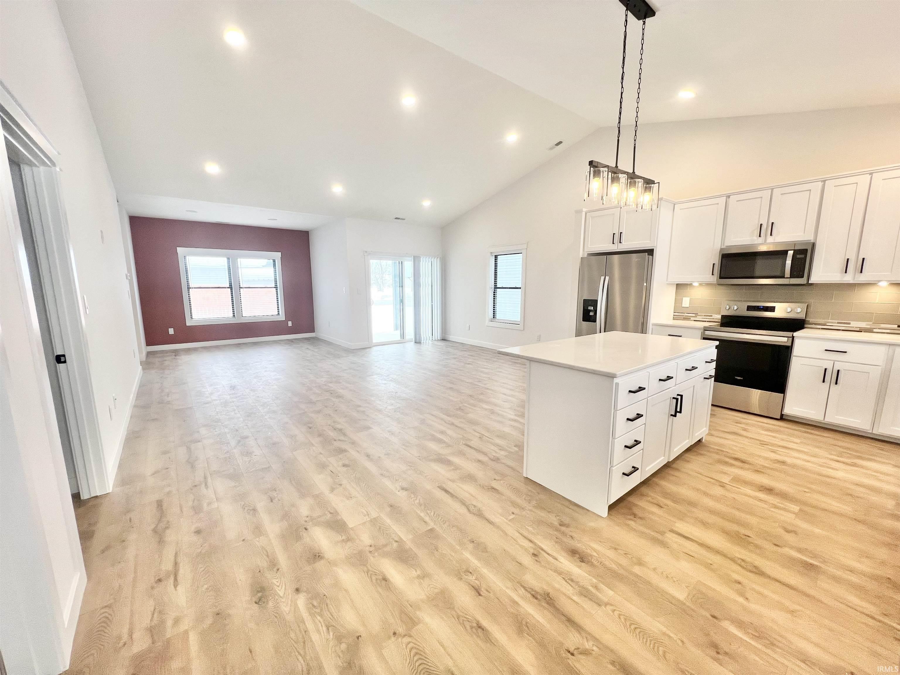 2106 Aruba Drive Bedford, IN 47421 - Photo 5 of 27