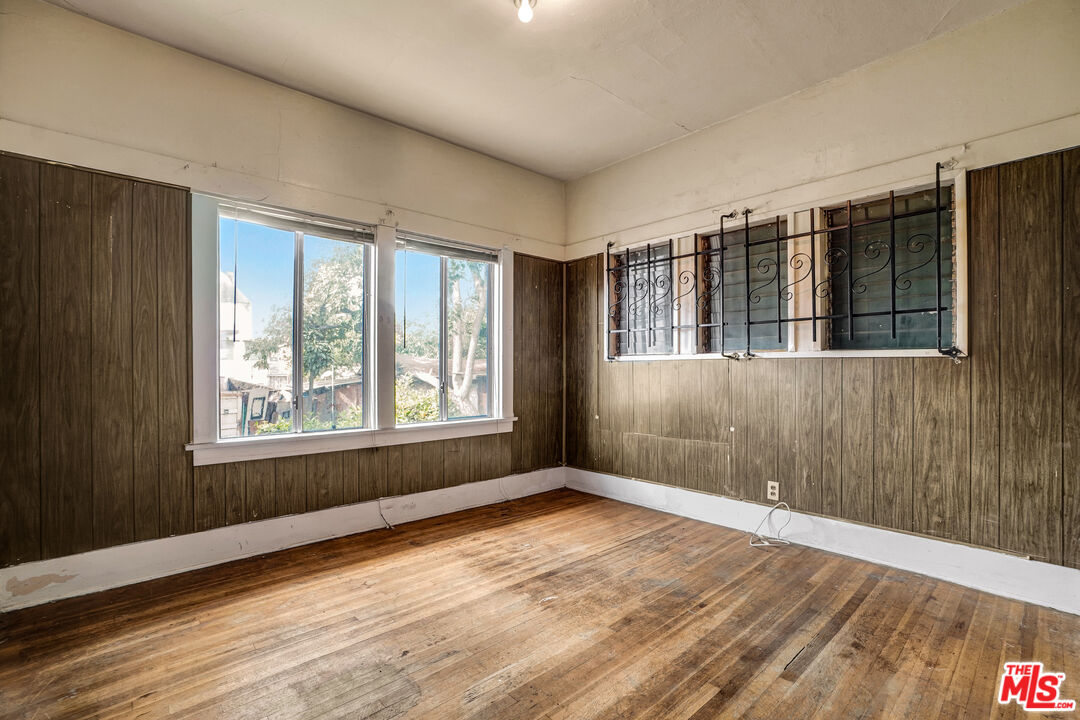 353 North Reno Street Los Angeles, CA 90026 - Photo 28 of 50