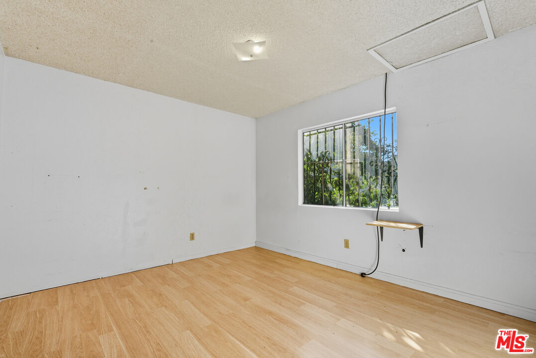 353 North Reno Street Los Angeles, CA 90026 - Photo 45 of 50