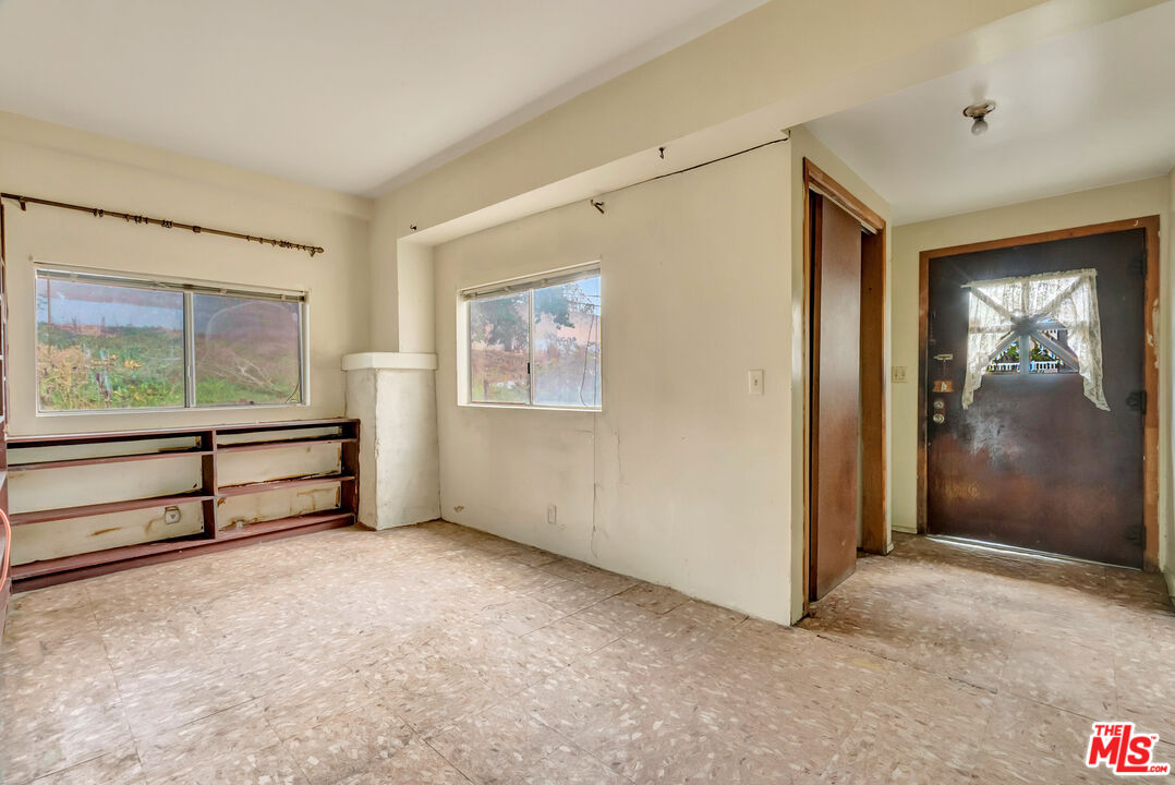 353 North Reno Street Los Angeles, CA 90026 - Photo 6 of 50