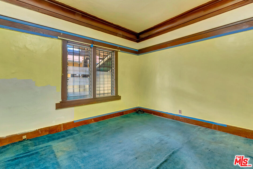 353 North Reno Street Los Angeles, CA 90026 - Photo 10 of 50