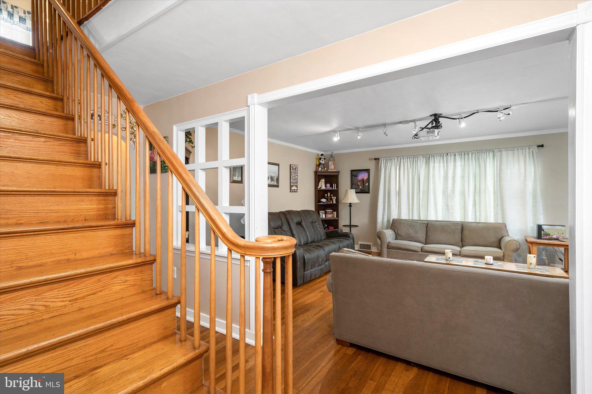 16 East Washington Street Riverside, NJ 08075 - Photo 3 of 17