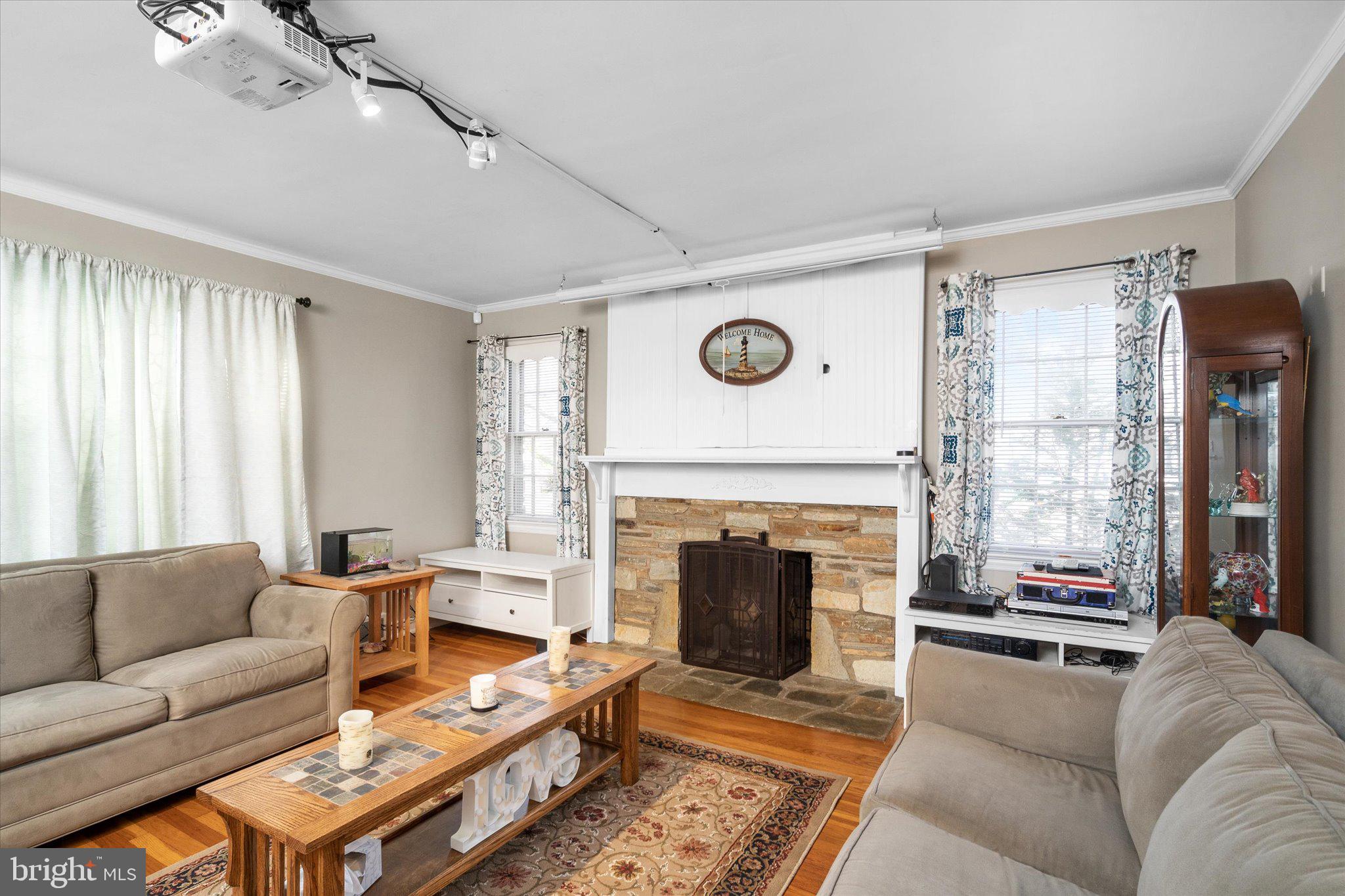 16 East Washington Street Riverside, NJ 08075 - Photo 4 of 17