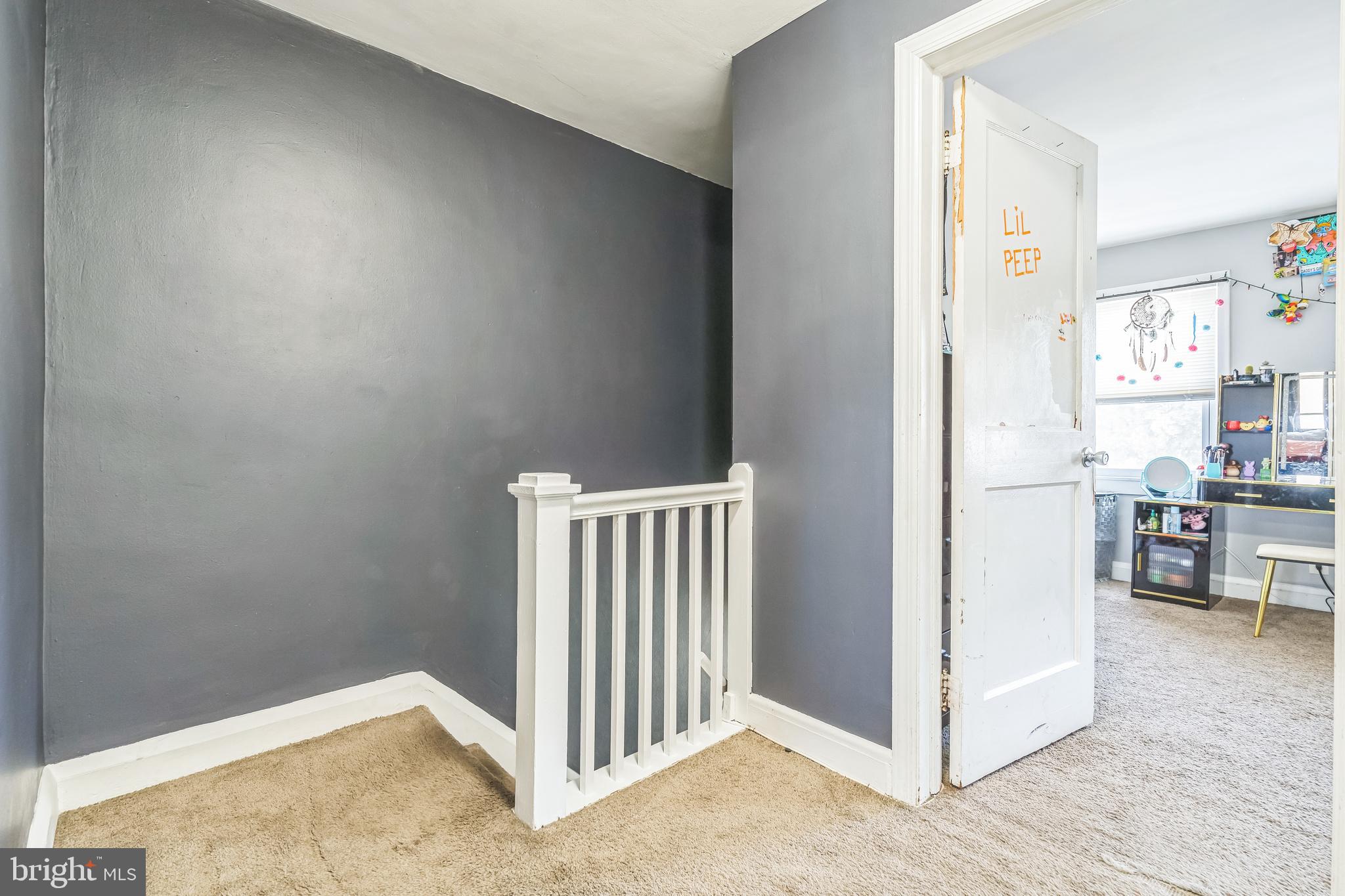 6733 Woodley Road Baltimore, MD 21222 - Photo 14 of 26 2nd Story Landing
