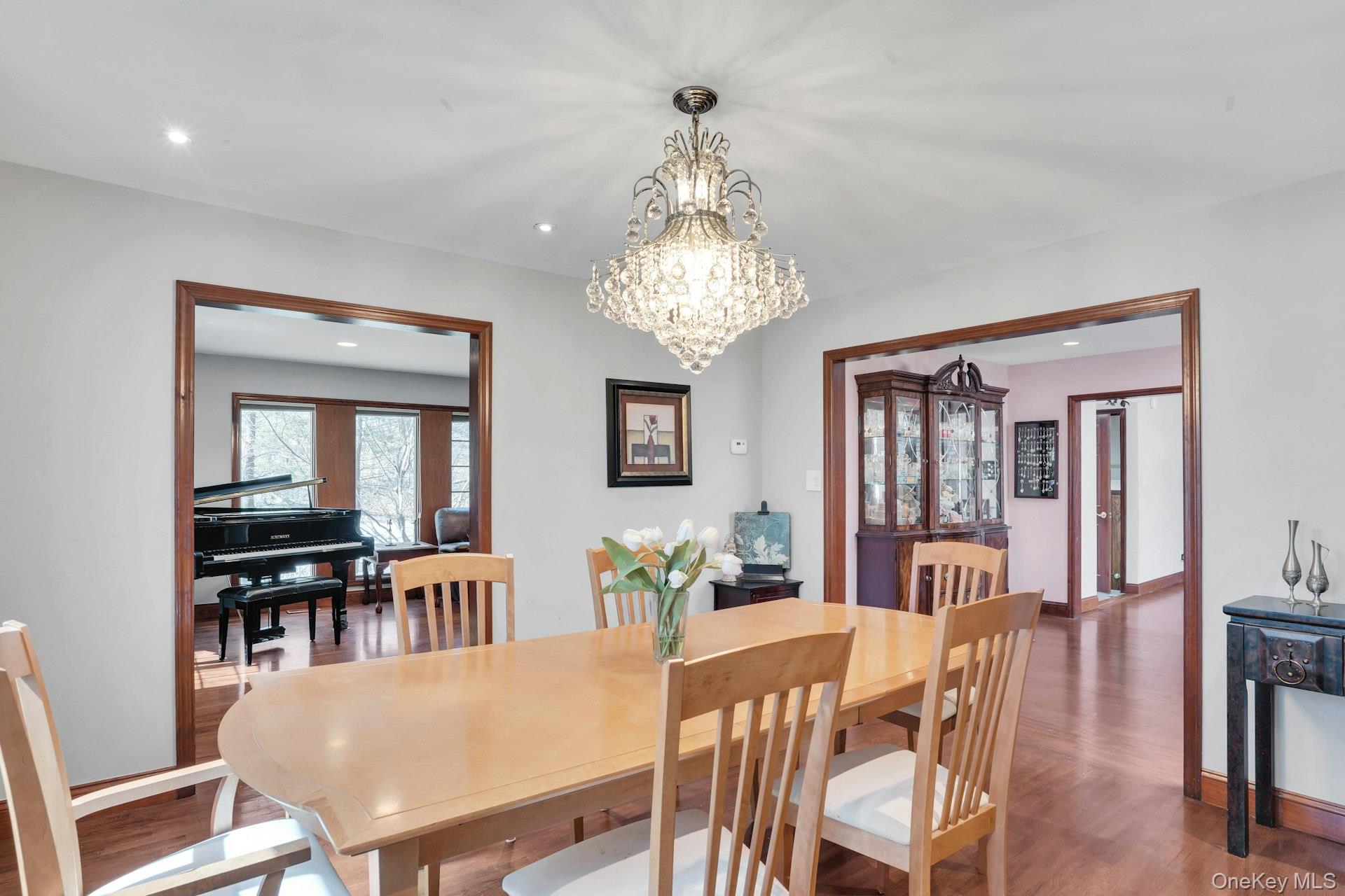 12 Bagatelle Road Dix Hills, NY 11746 - Photo 24 of 48