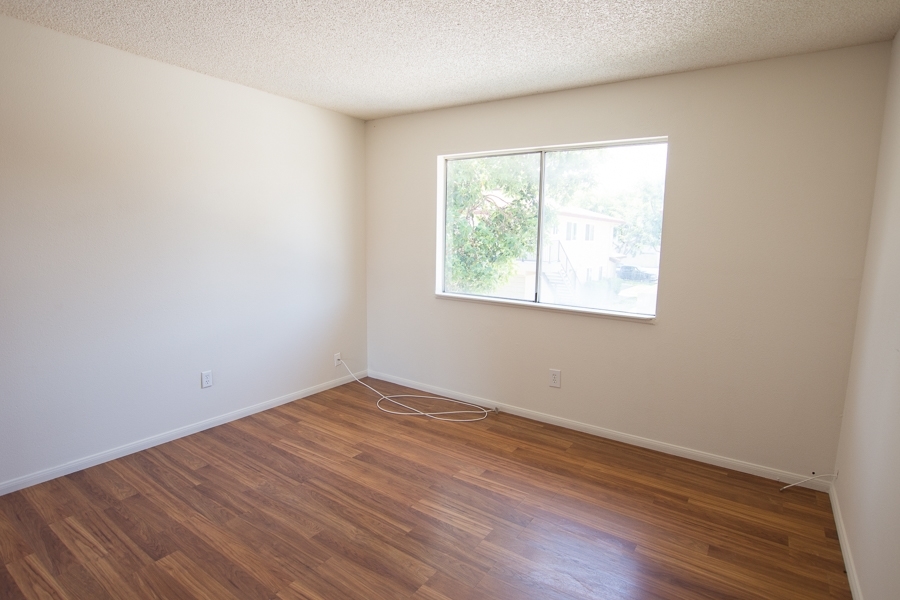 9913 Mission Gorge Road, Unit 4 Santee, CA 92071 - Photo 2 of 10