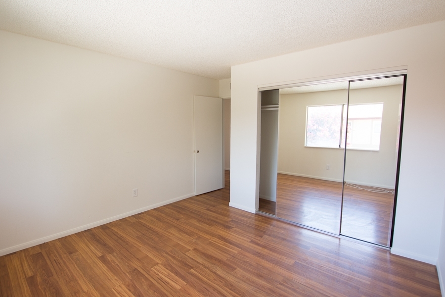 9913 Mission Gorge Road, Unit 4 Santee, CA 92071 - Photo 3 of 10