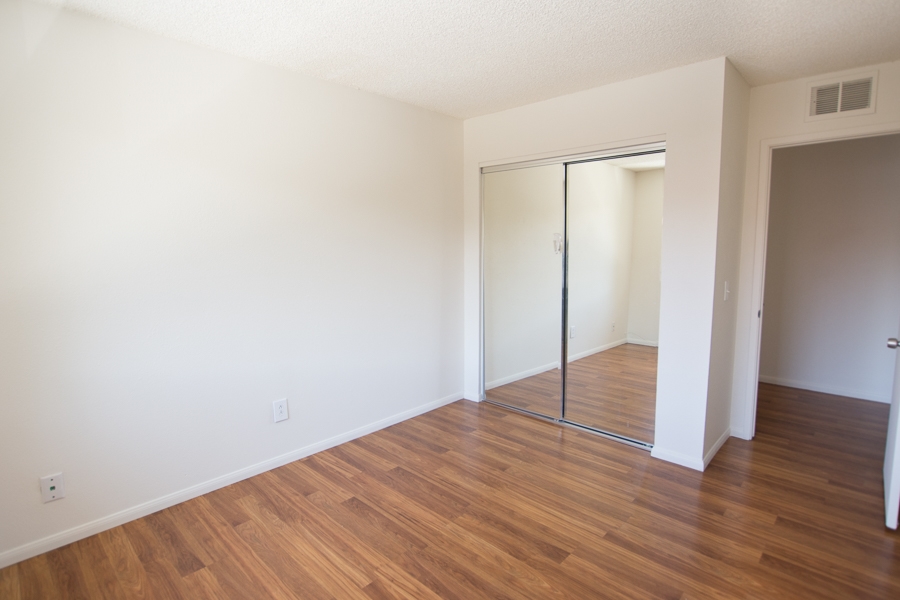 9913 Mission Gorge Road, Unit 4 Santee, CA 92071 - Photo 5 of 10
