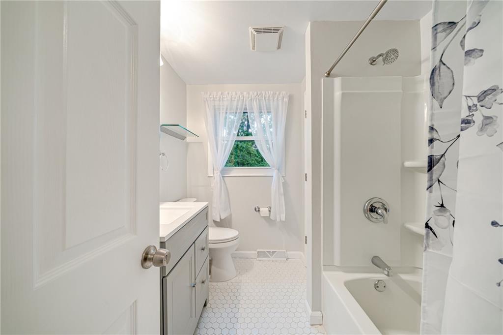 181 Big Horn Road Pittsburgh, PA 15239 - Photo 14 of 31 Gallery Image 14
