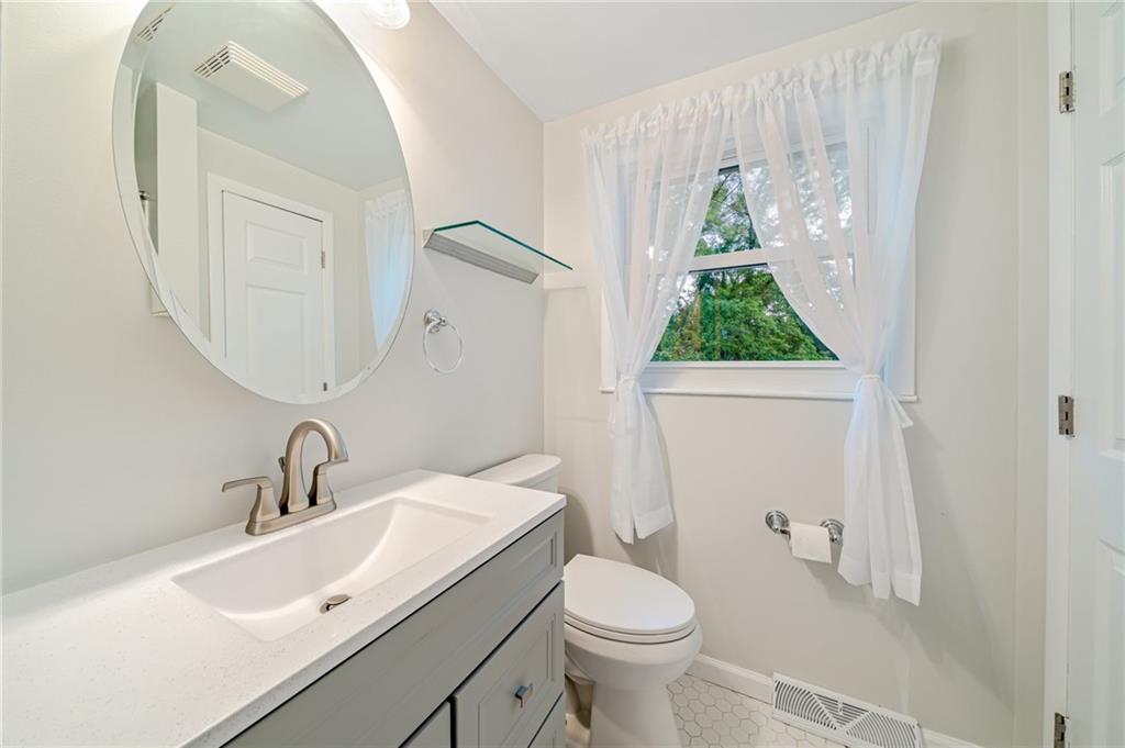 181 Big Horn Road Pittsburgh, PA 15239 - Photo 15 of 31 Gallery Image 15
