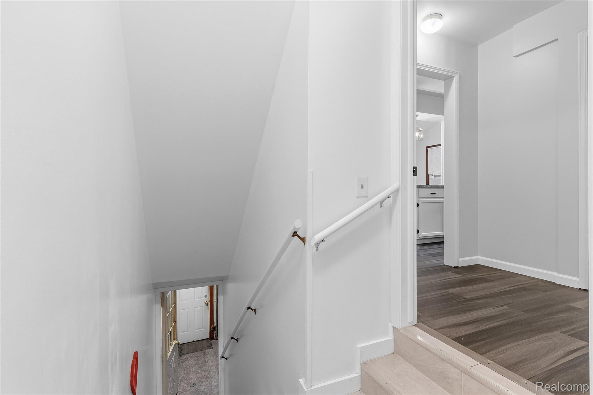 7313 East River Road Flushing, MI 48433 - Photo 39 of 45 DSC02562.jpg
