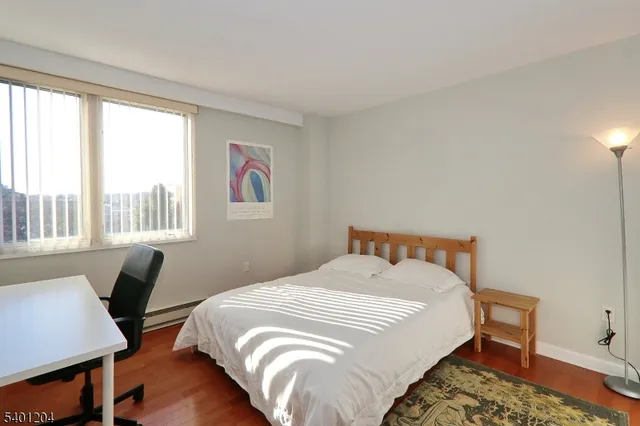 $4,300 | 1 Euclid Avenue, Unit 5F, Summit, NJ 07901