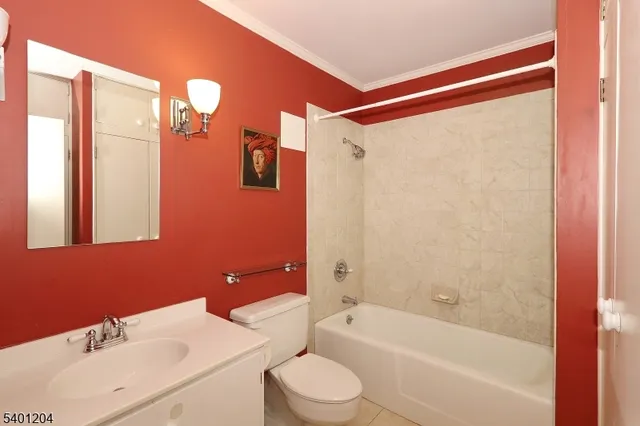 $4,300 | 1 Euclid Avenue, Unit 5F, Summit, NJ 07901