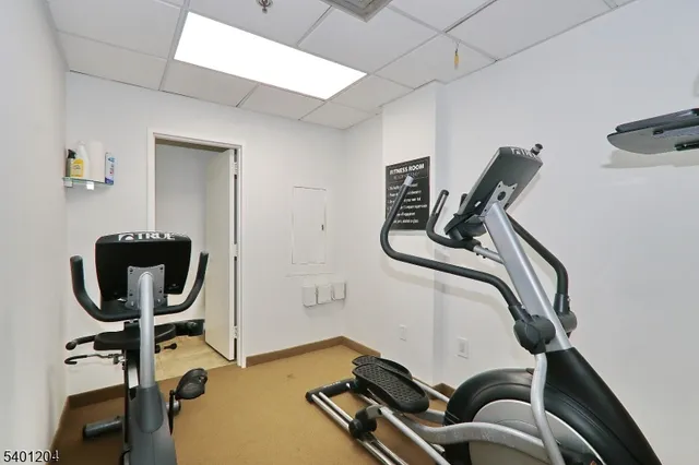 $4,300 | 1 Euclid Avenue, Unit 5F, Summit, NJ 07901